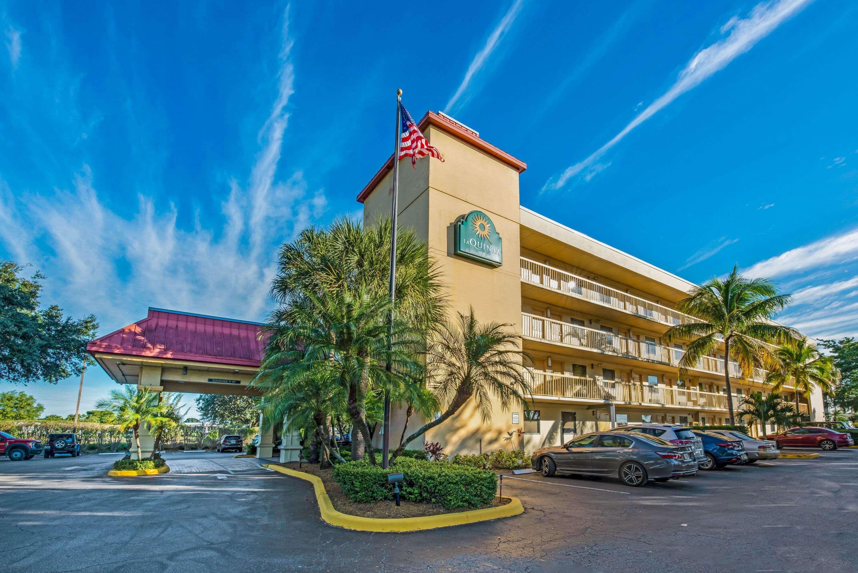 西棕榈滩 - 佛罗里达收费公路拉金塔酒店 外观 照片